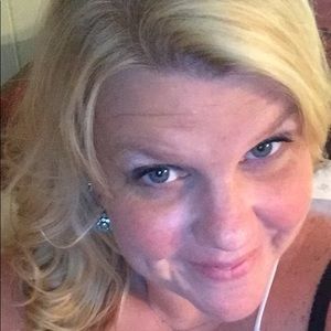 Meet your Posher, Christy